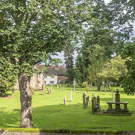 Bell - Pretty Period Dog Friendly * Northallerton